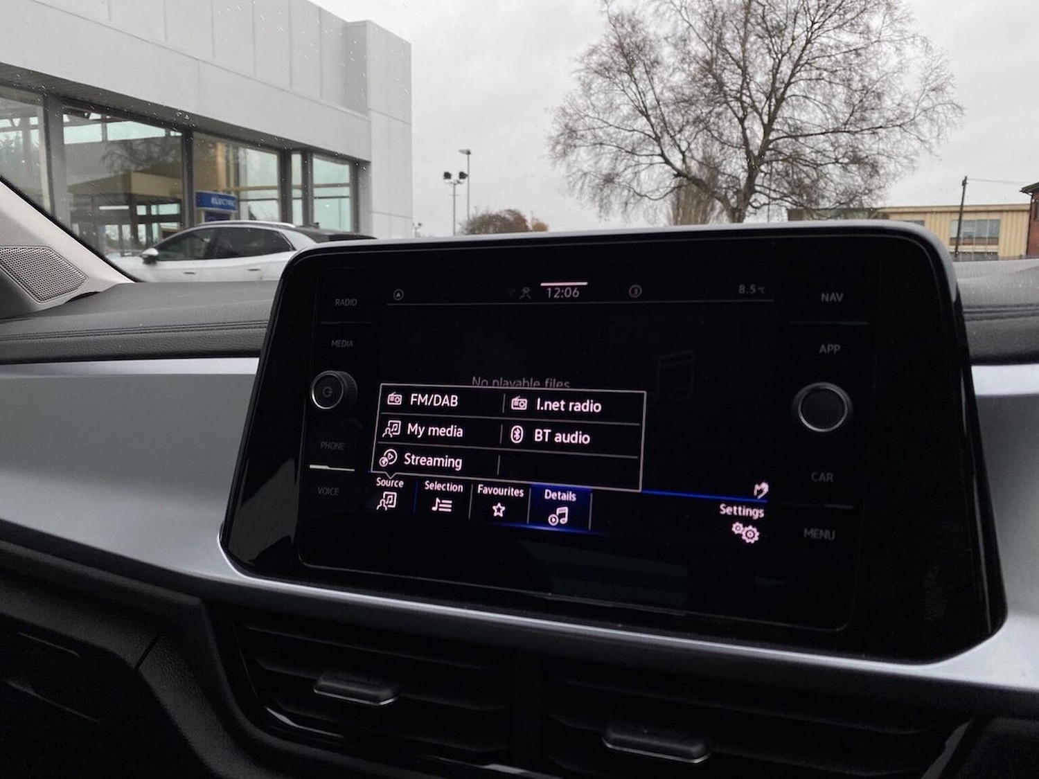 Used Volkswagen T-Roc 2022 for sale - 76777323: Photo 35