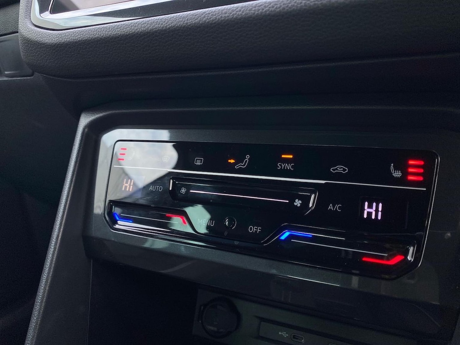 Used Volkswagen Tiguan 2023 for sale - 77984008: Photo 12