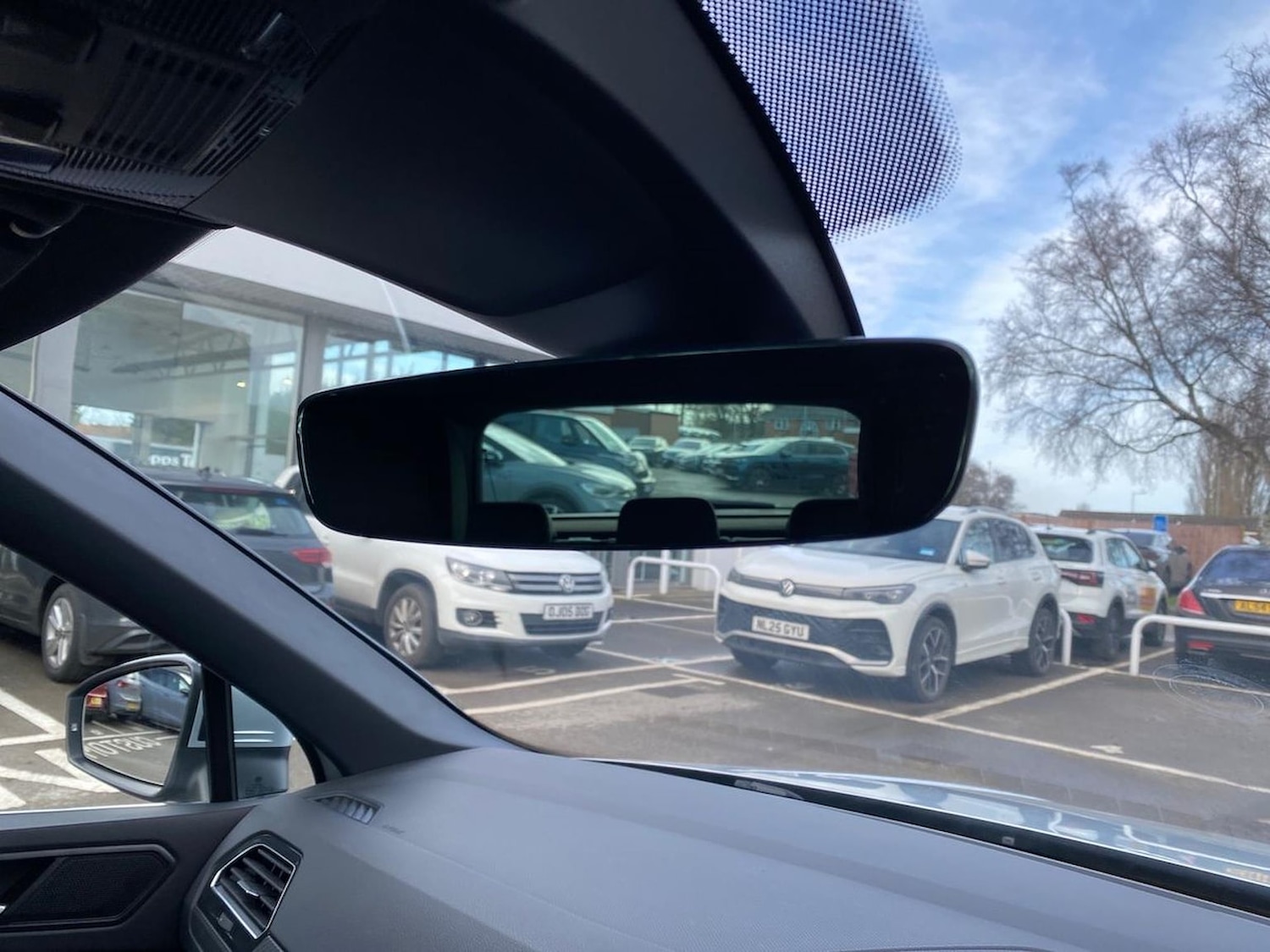 Used Volkswagen Tiguan 2023 for sale - 77984008: Photo 14