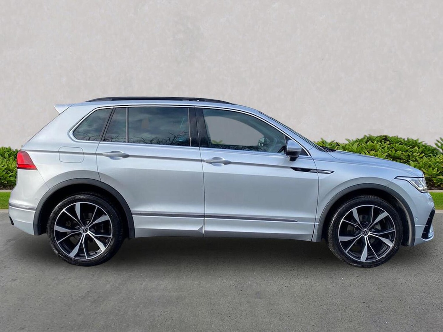 Used Volkswagen Tiguan 2023 for sale - 77984008: Photo 3