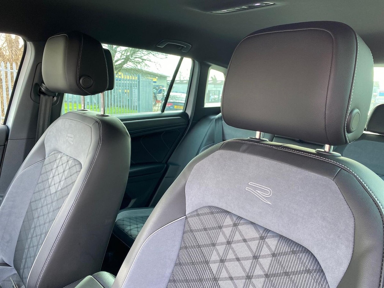 Used Volkswagen Tiguan 2023 for sale - 77984008: Photo 30