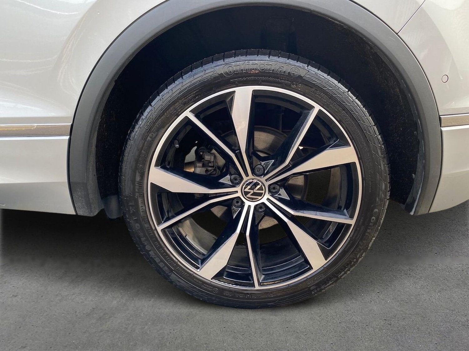 Used Volkswagen Tiguan 2023 for sale - 77984008: Photo 6