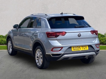 Used Volkswagen T-Roc 2025 for sale - 79327232: Photo