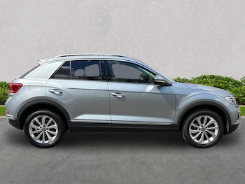 Used Volkswagen T-Roc 2025 for sale - 79327232: Photo
