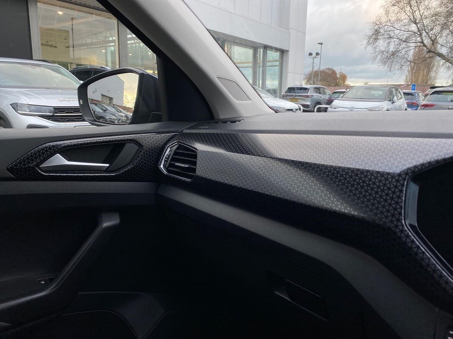 Used Volkswagen T-Cross 2022 for sale - 76725885: Photo 24