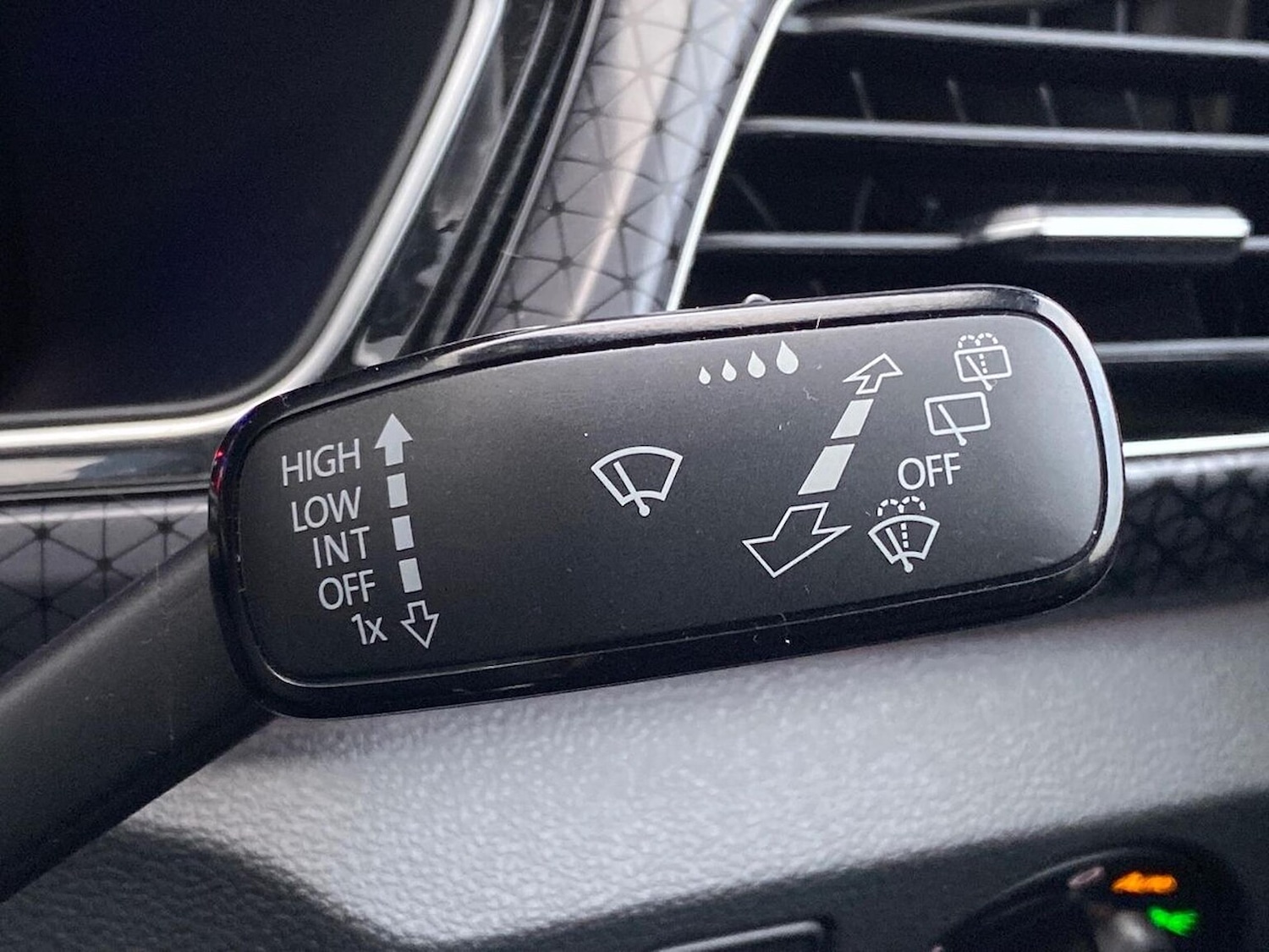 Used Volkswagen T-Cross 2022 for sale - 76725885: Photo 27