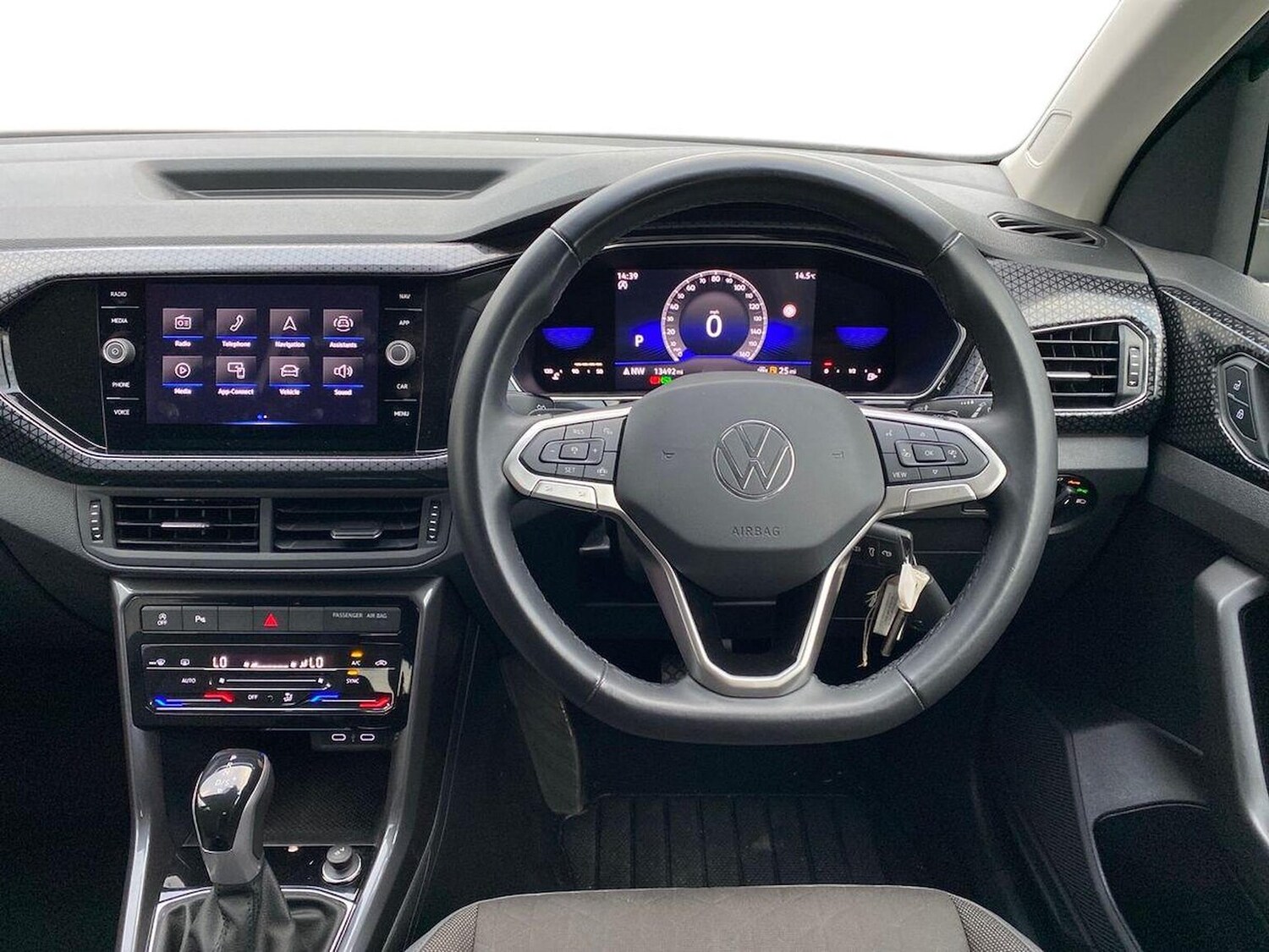 Used Volkswagen T-Cross 2022 for sale - 76725885: Photo 9