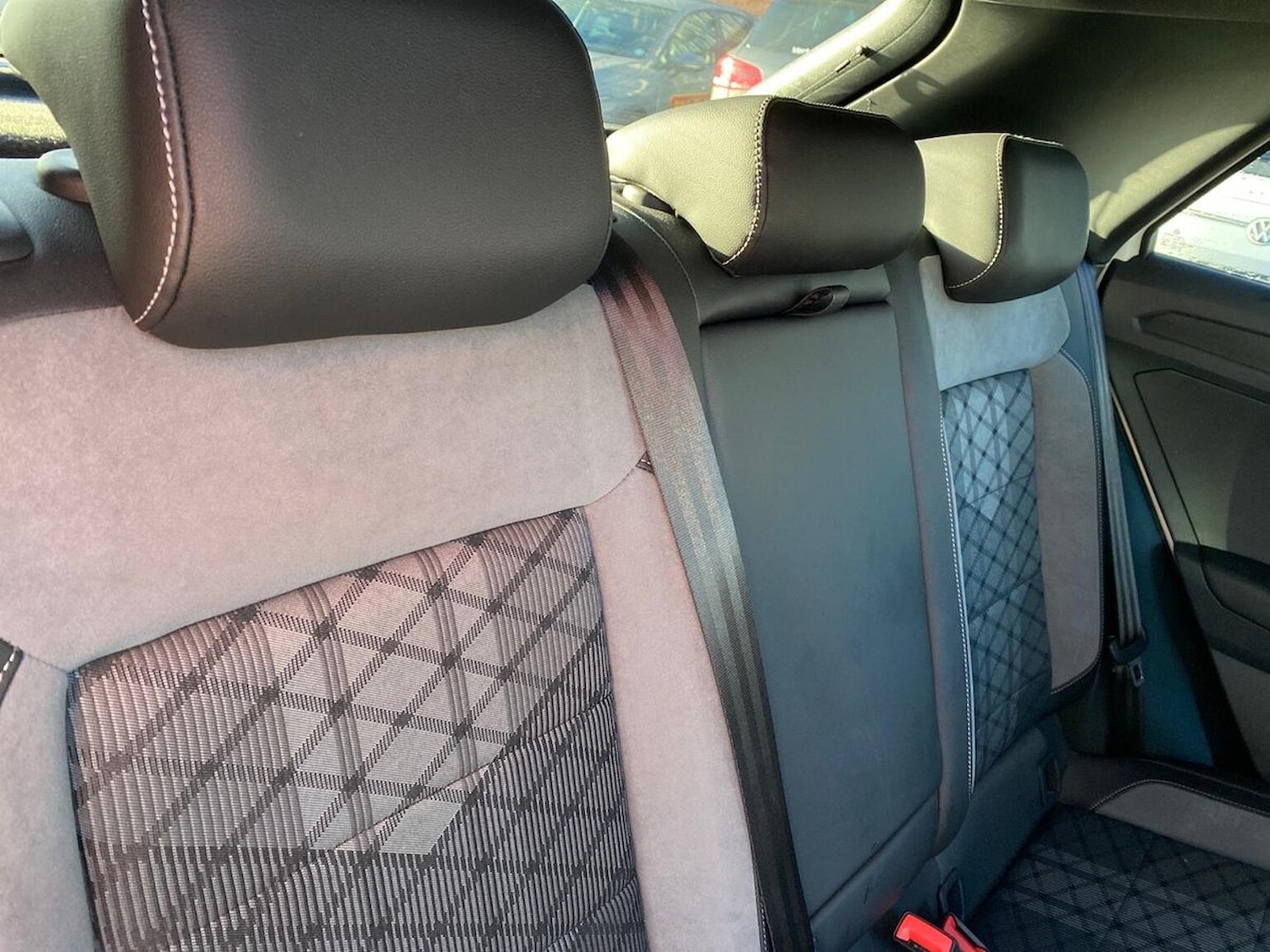 Used Volkswagen T-Roc 2023 for sale - 76693444: Photo 17