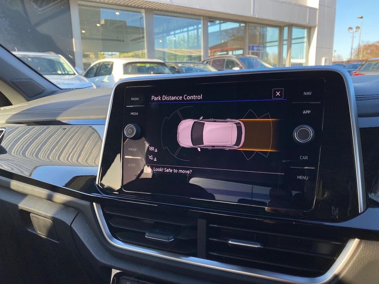 Used Volkswagen T-Roc 2023 for sale - 76693444: Photo 23