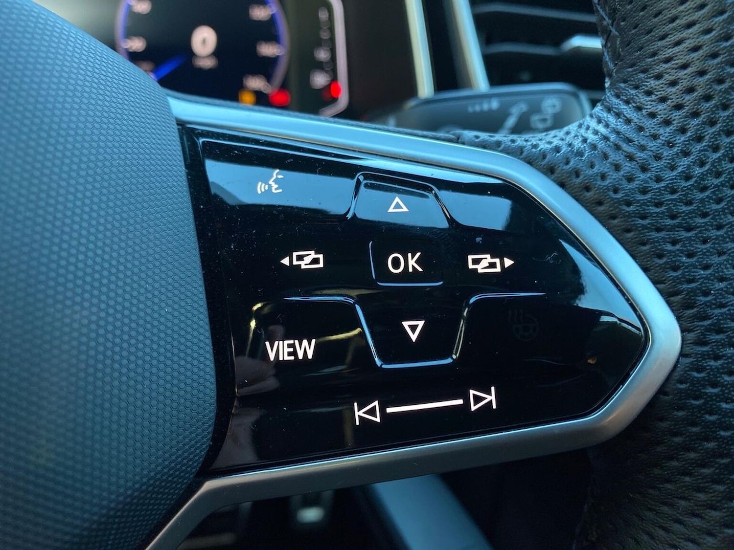 Used Volkswagen T-Roc 2023 for sale - 76693444: Photo 25