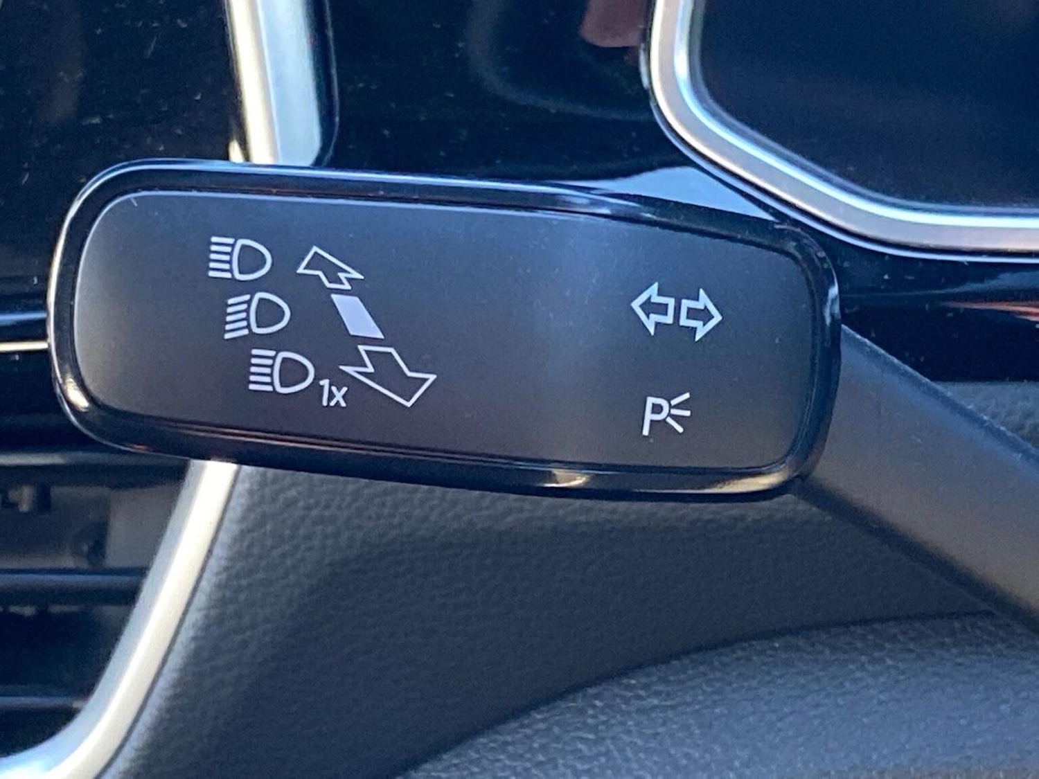 Used Volkswagen T-Roc 2023 for sale - 76693444: Photo 28