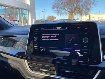 Used Volkswagen T-Roc 2023 for sale - 76693444: Photo