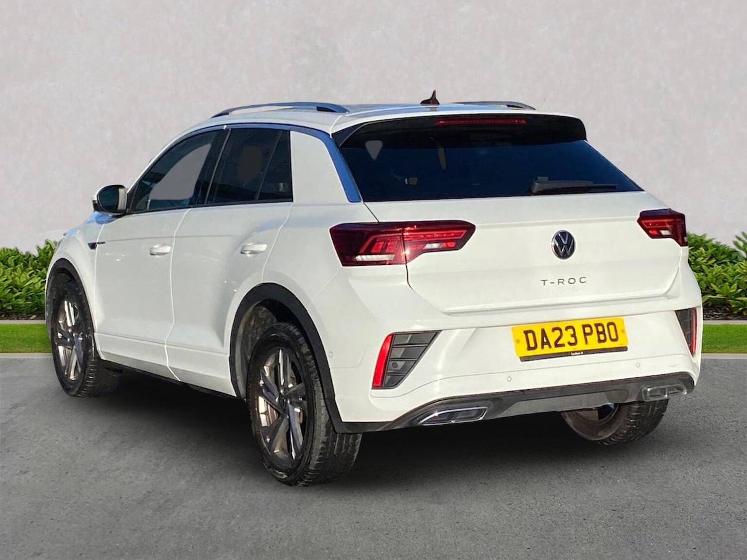 Used Volkswagen T-Roc 2023 for sale - 76693444: Photo 3