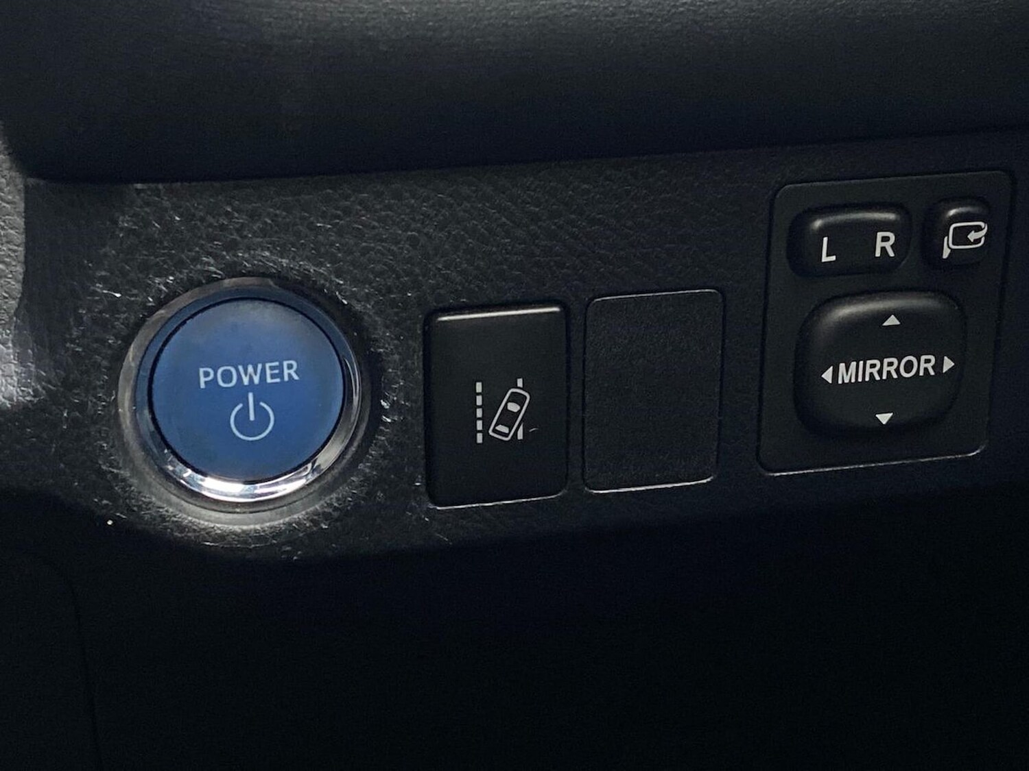 Used Toyota RAV4 2018 for sale - 76918938: Photo 23