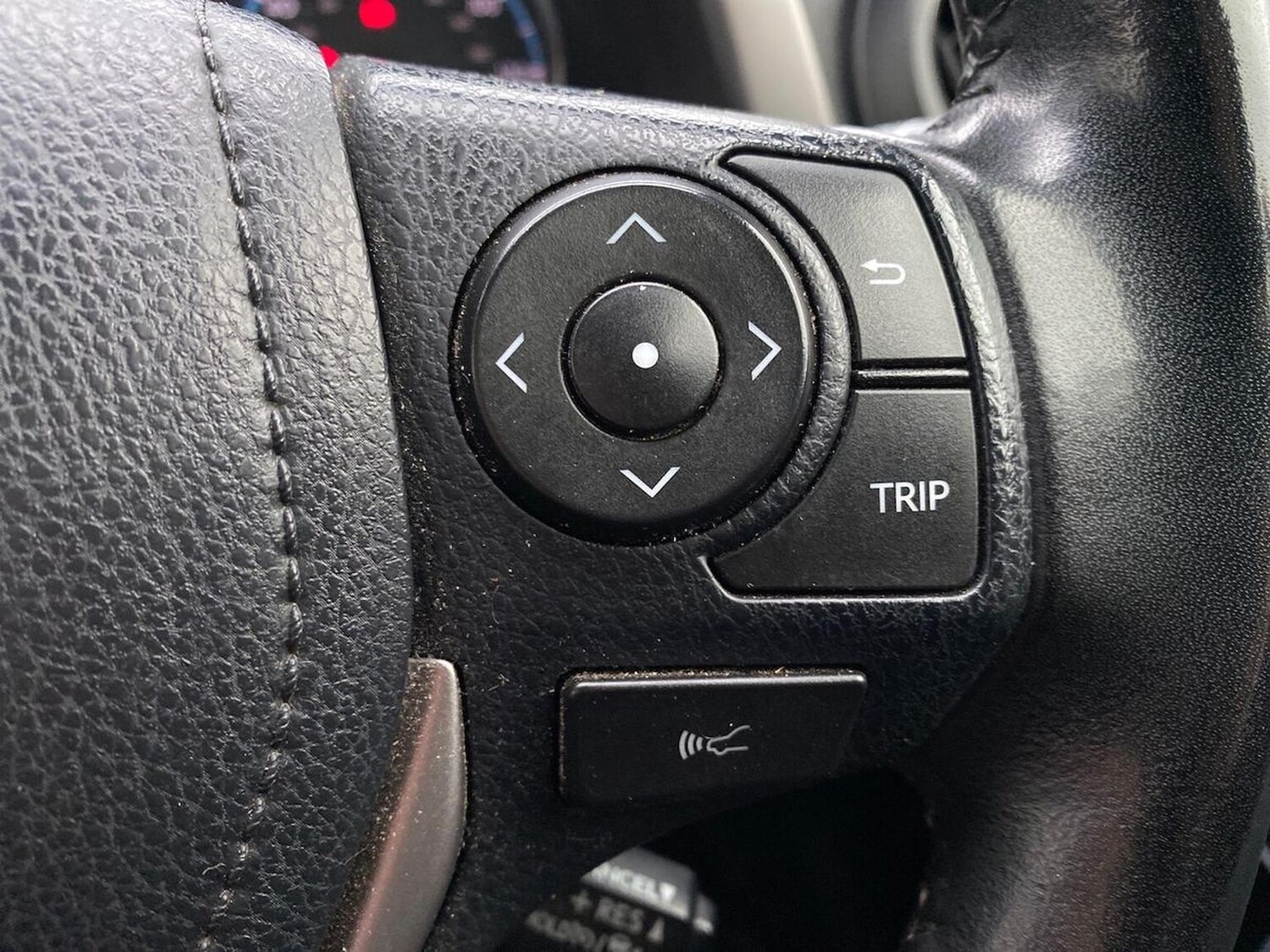 Used Toyota RAV4 2018 for sale - 76918938: Photo 27