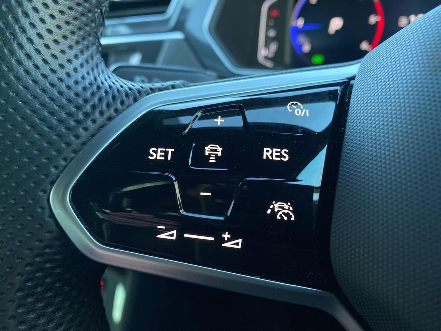 Used Volkswagen Tiguan 2022 for sale - 76600130: Photo 26