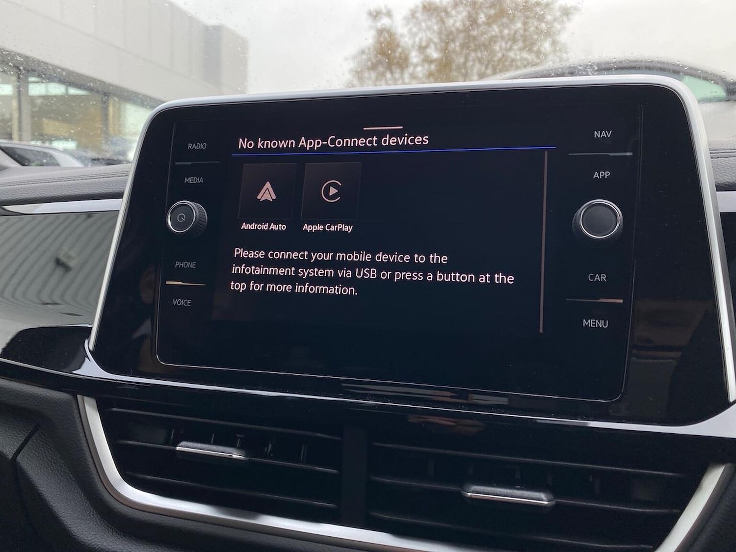 Used Volkswagen T-Roc 2025 for sale - 76450572: Photo 12