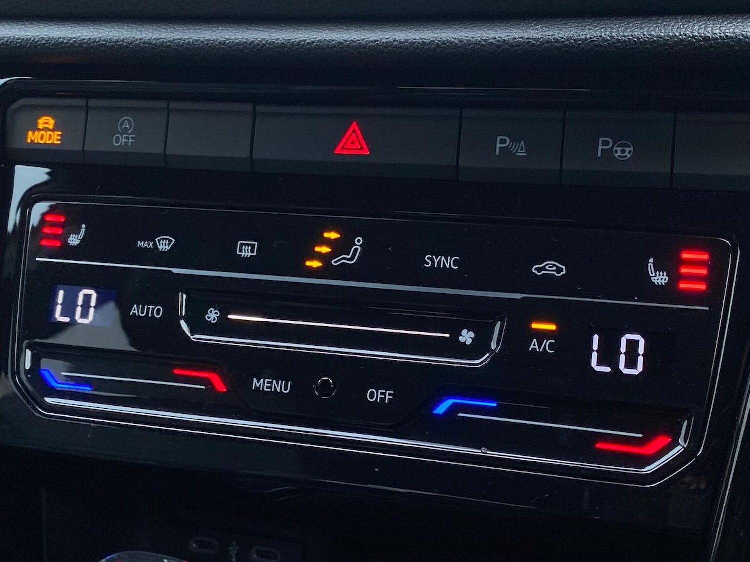 Used Volkswagen T-Roc 2025 for sale - 76450572: Photo 13