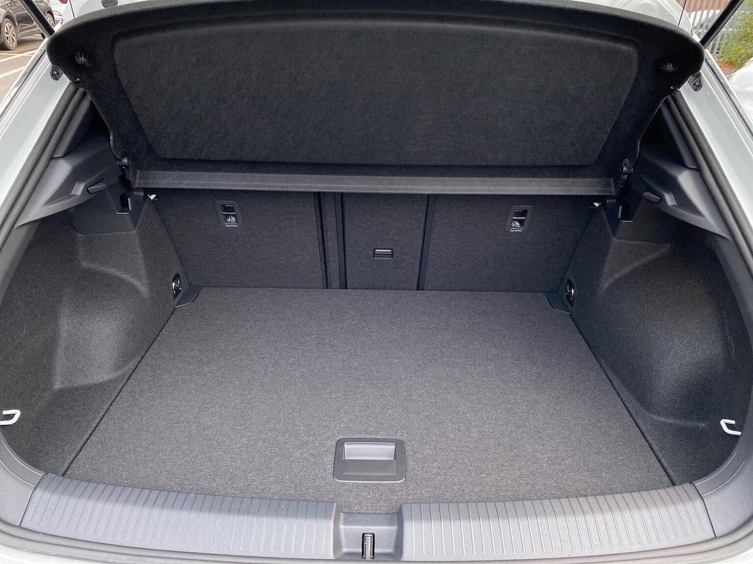 Used Volkswagen T-Roc 2025 for sale - 76450572: Photo 18