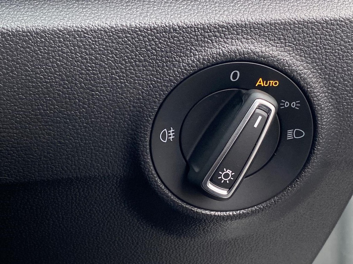 Used Volkswagen T-Roc 2025 for sale - 76450572: Photo 23