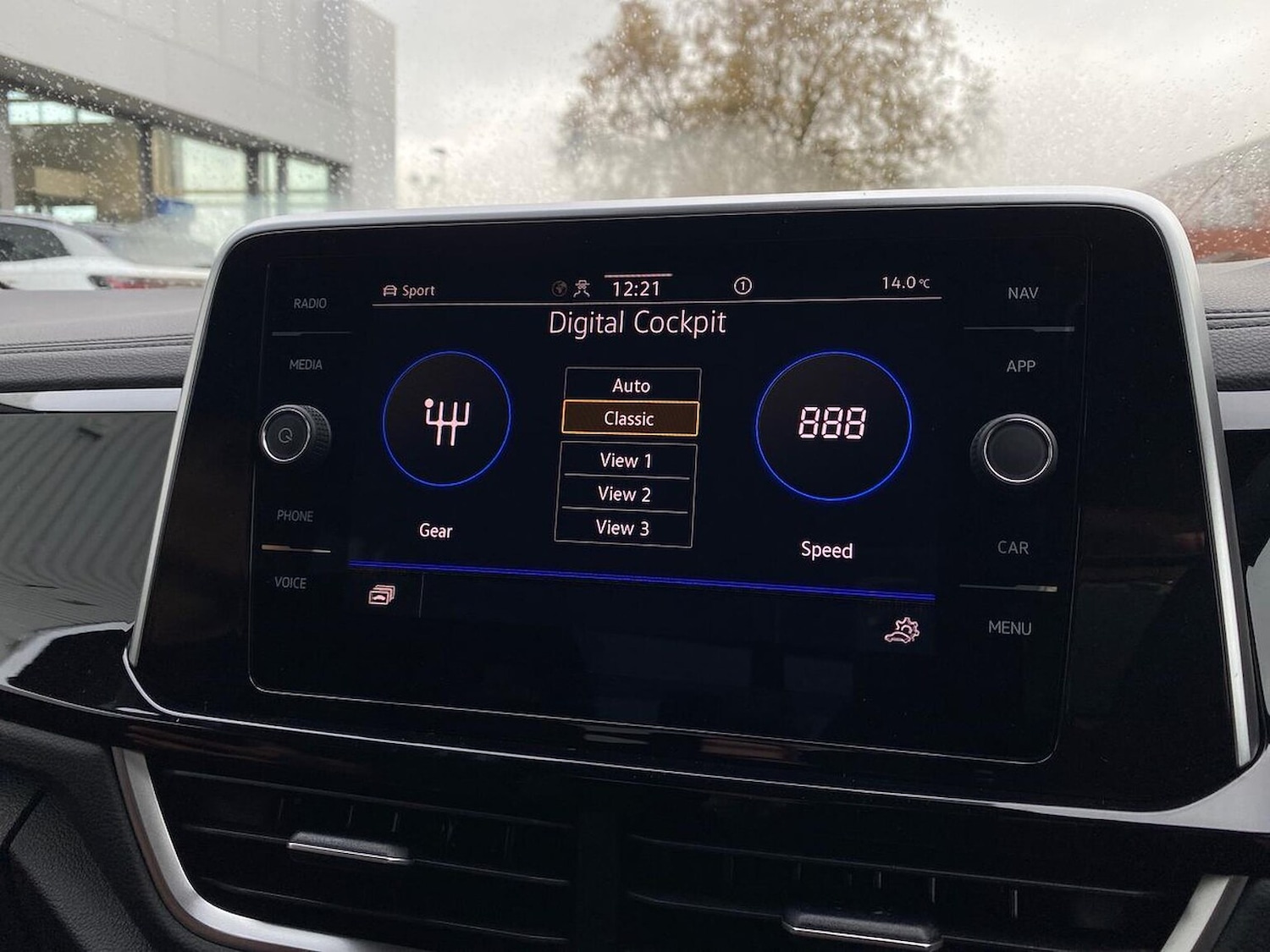 Used Volkswagen T-Roc 2025 for sale - 76450572: Photo 37