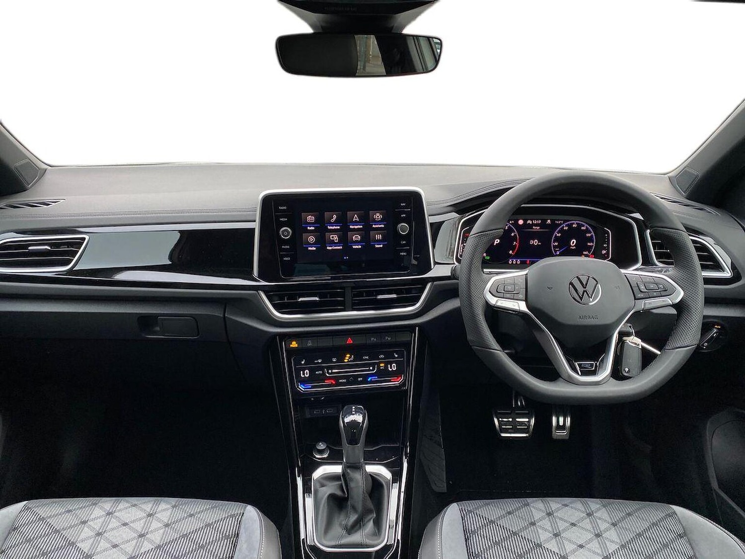 Used Volkswagen T-Roc 2025 for sale - 76450572: Photo 9