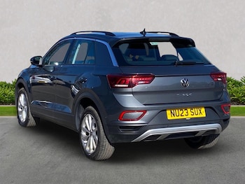 Used Volkswagen T-Roc 2023 for sale - 78496159: Photo