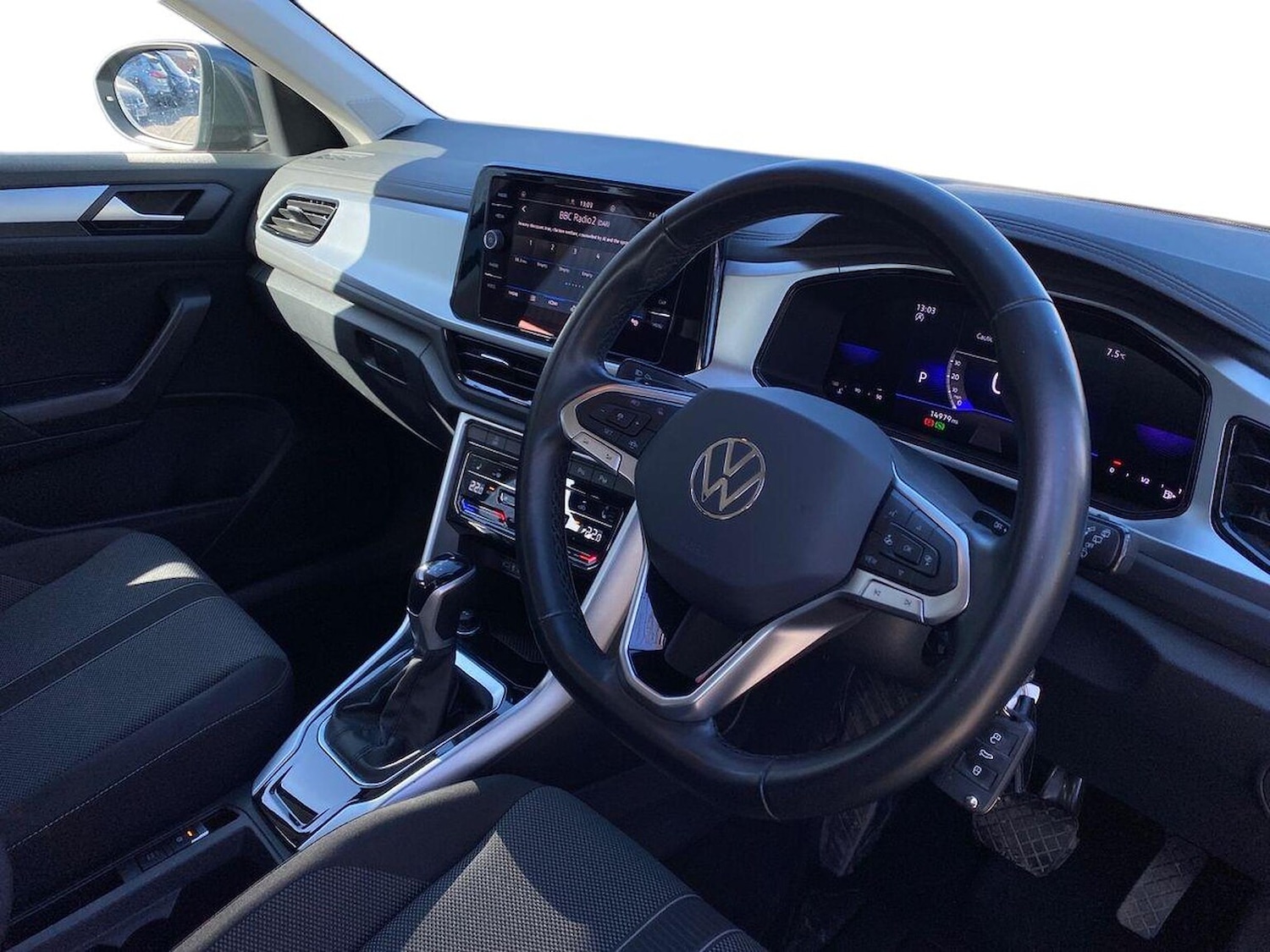 Used Volkswagen T-Roc 2023 for sale - 78195668: Photo 15