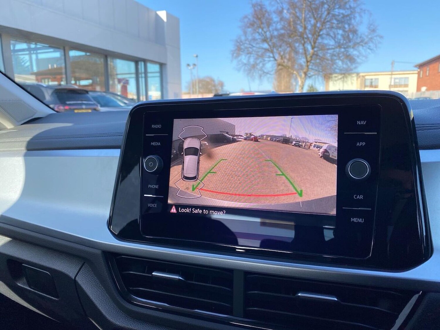 Used Volkswagen T-Roc 2023 for sale - 78195668: Photo 23