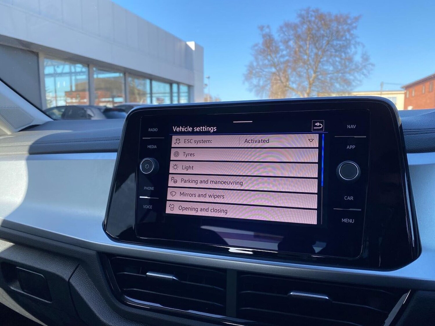 Used Volkswagen T-Roc 2023 for sale - 78195668: Photo 39