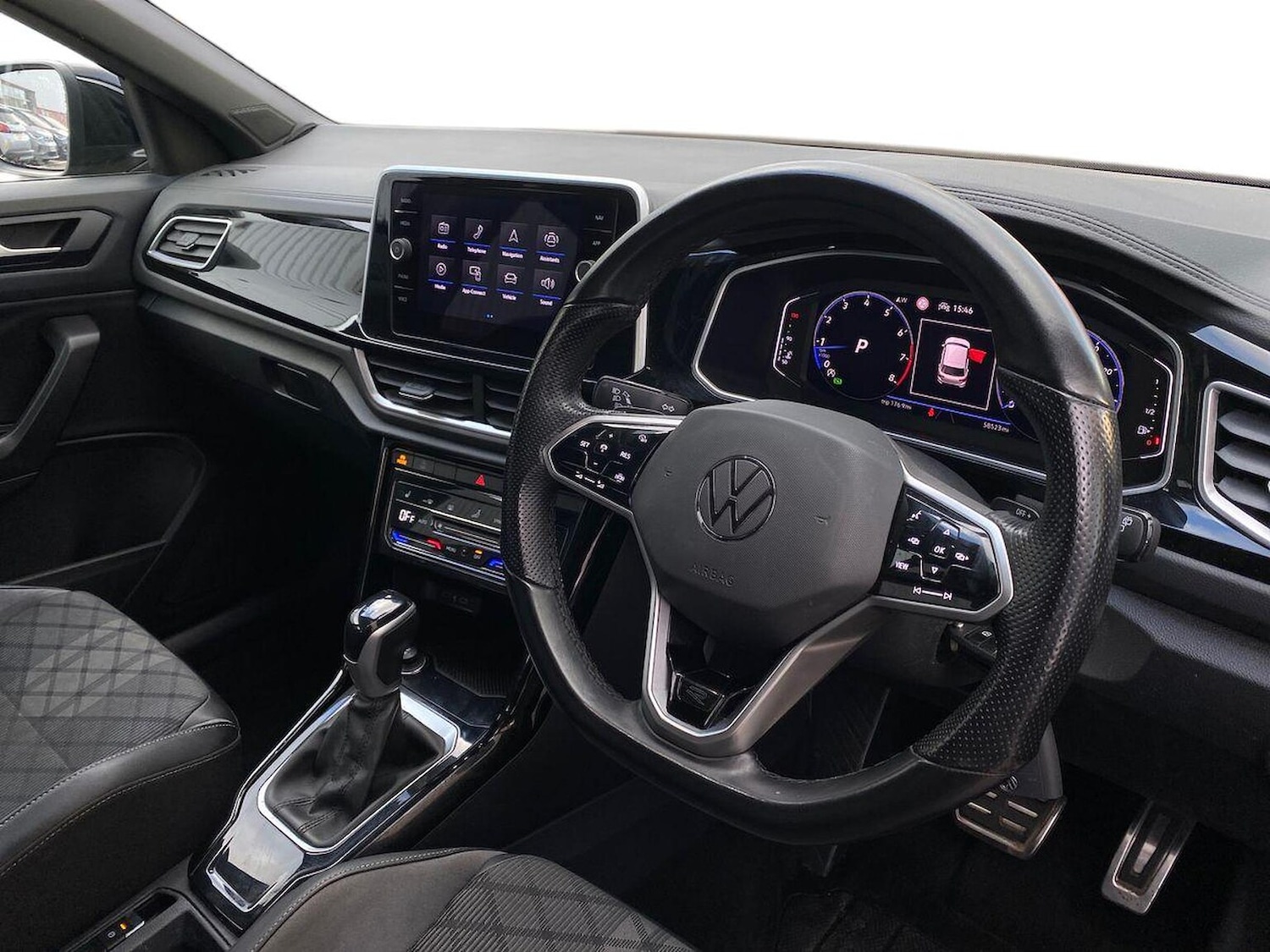 Used Volkswagen T-Roc 2022 for sale - 76396860: Photo 15