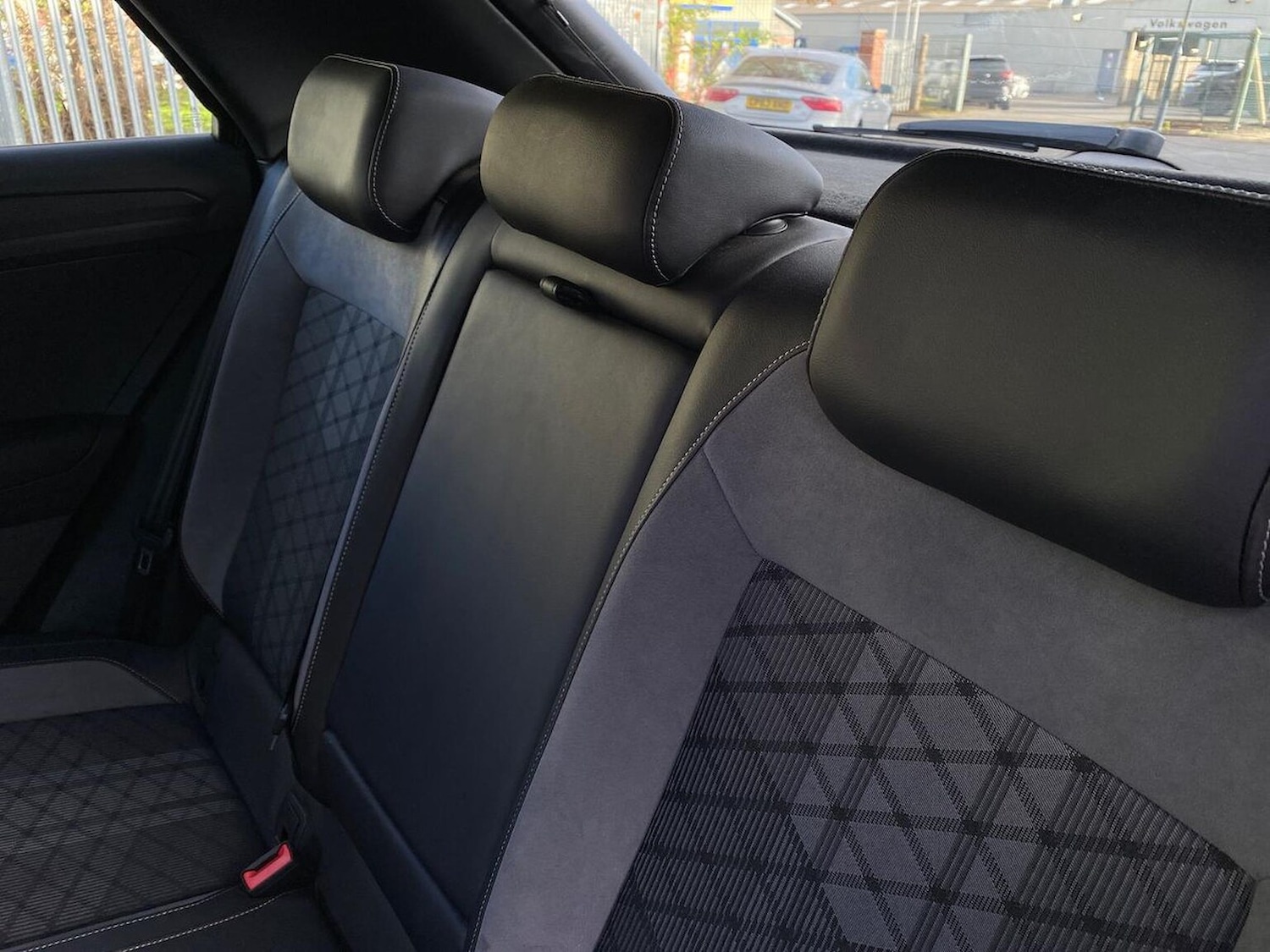 Used Volkswagen T-Roc 2022 for sale - 76396860: Photo 16