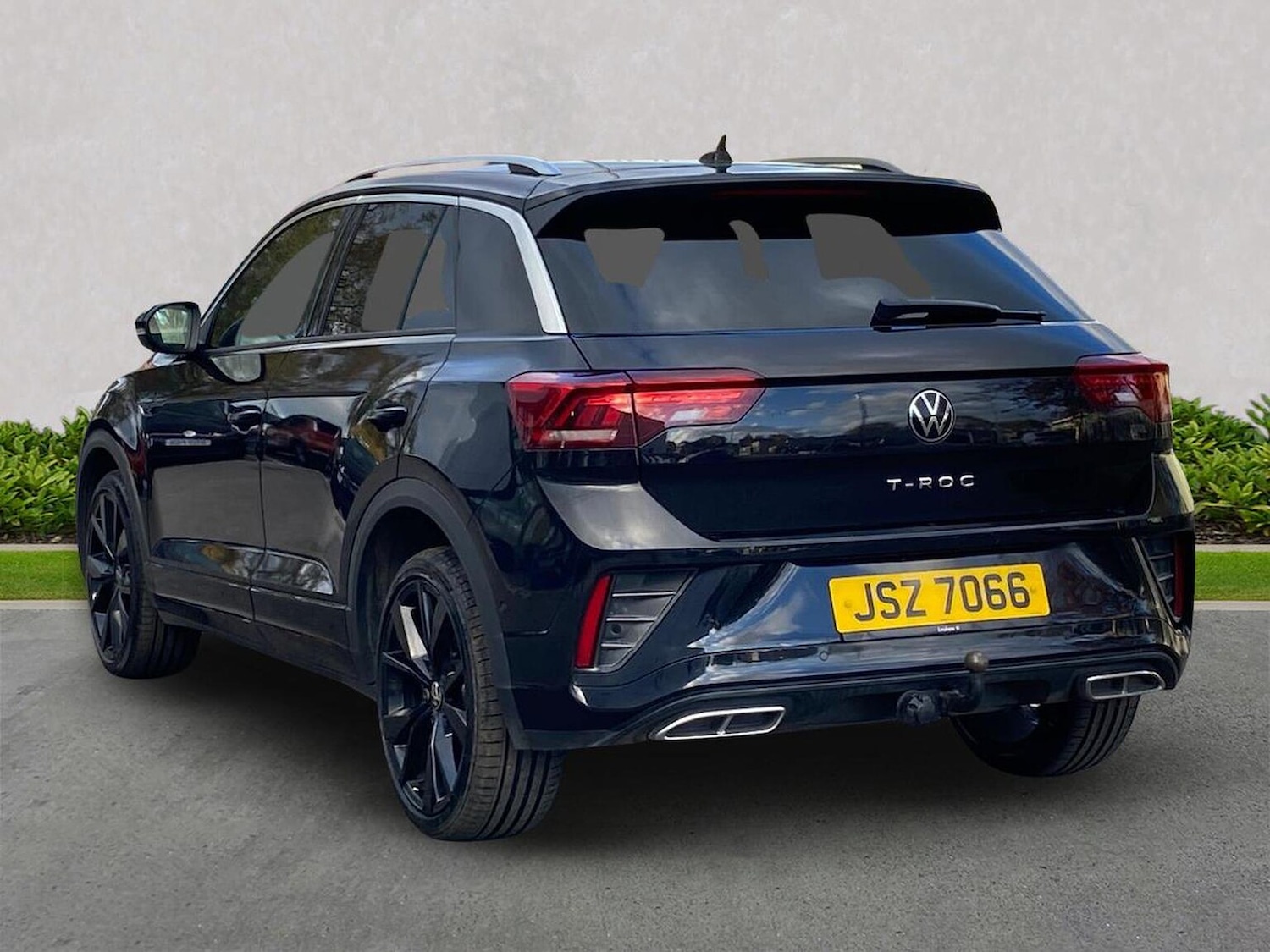 Used Volkswagen T-Roc 2022 for sale - 76396860: Photo 2