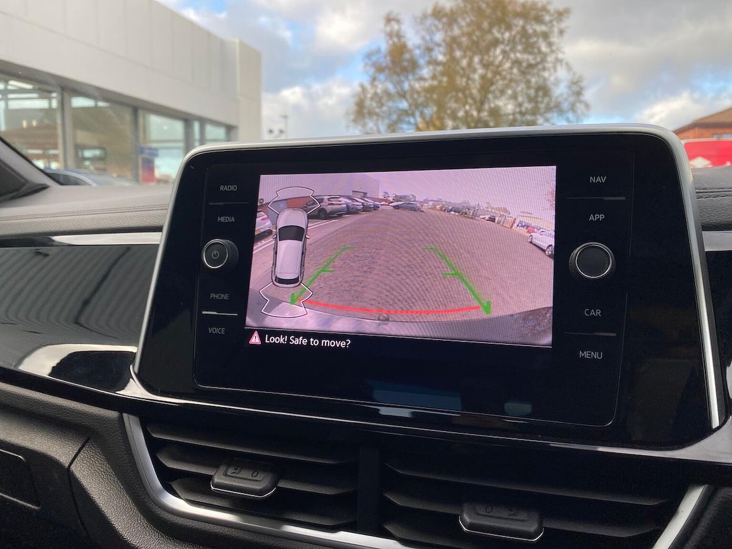 Used Volkswagen T-Roc 2022 for sale - 76396860: Photo 22