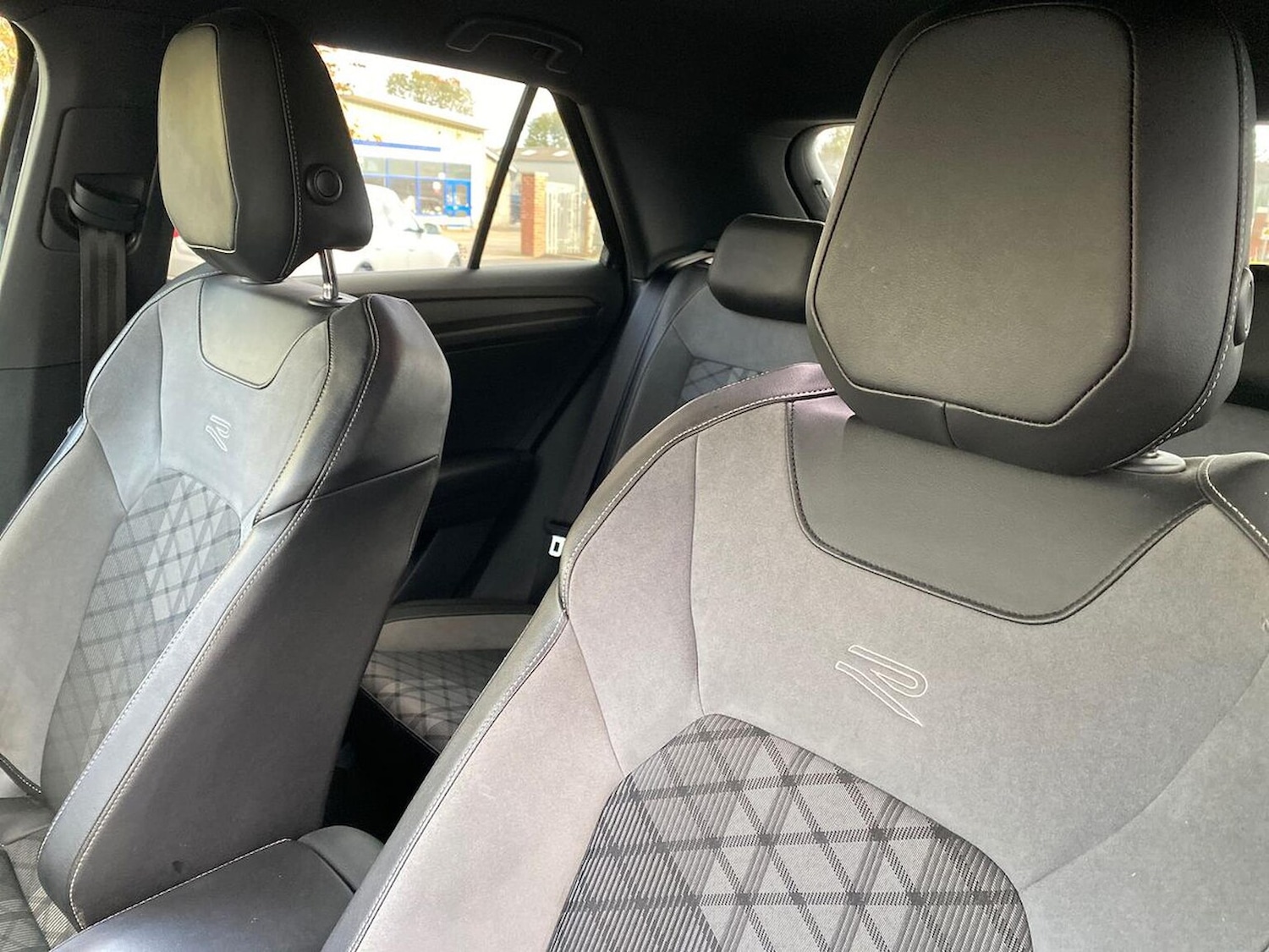 Used Volkswagen T-Roc 2022 for sale - 76396860: Photo 29