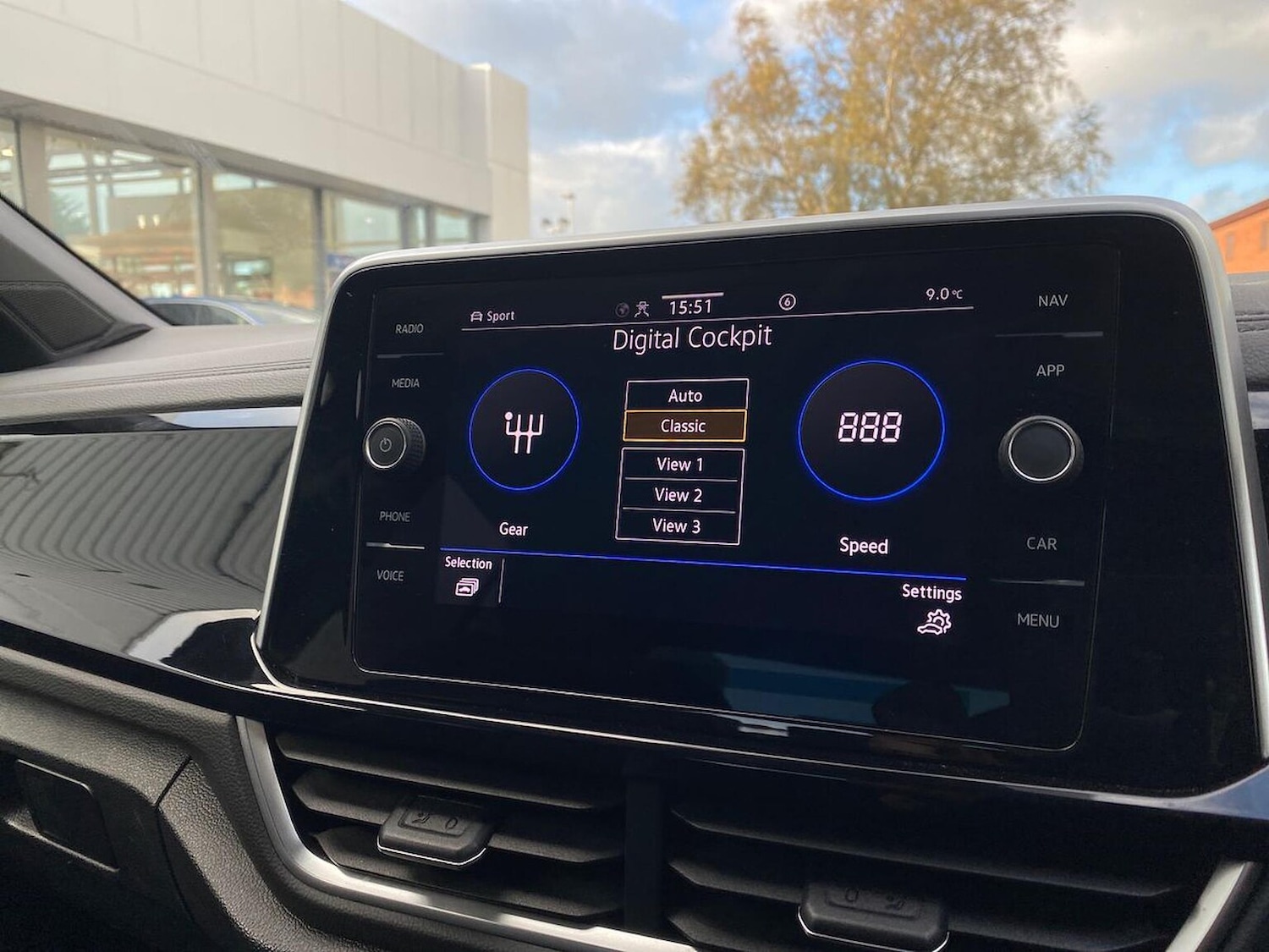 Used Volkswagen T-Roc 2022 for sale - 76396860: Photo 34