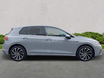 Used Volkswagen Golf 2023 for sale - 75511794: Photo
