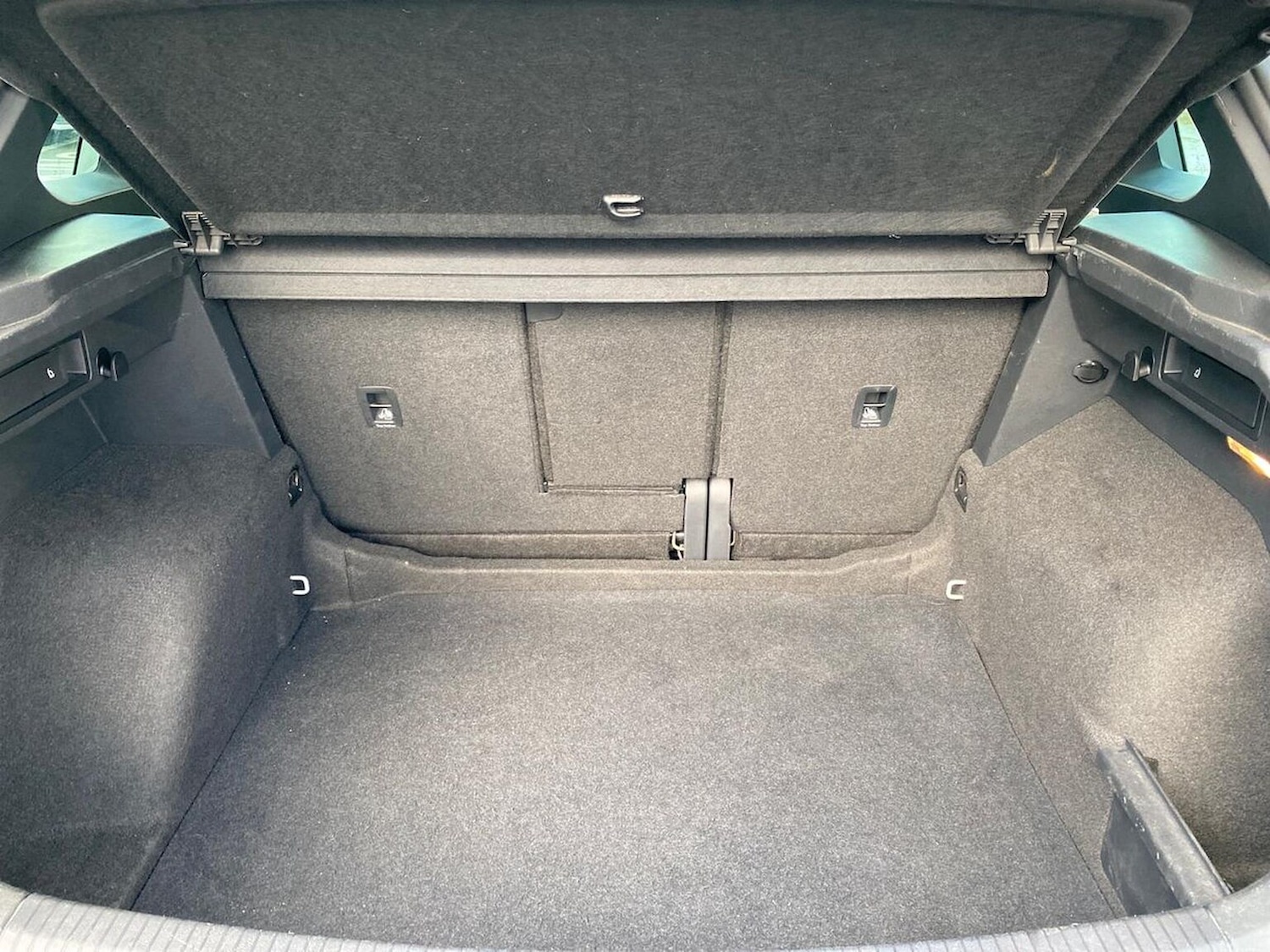 Used Volkswagen Tiguan 2020 for sale - 76736704: Photo 18