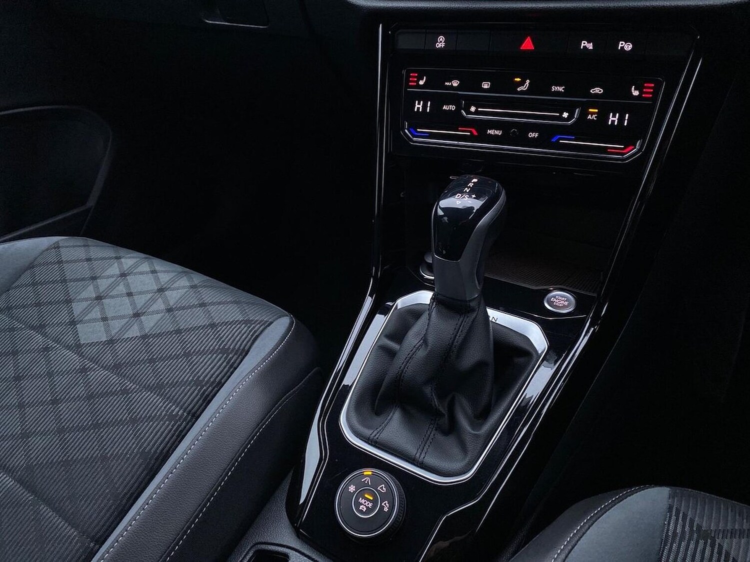 Used Volkswagen T-Roc 2022 for sale - 76799403: Photo 14