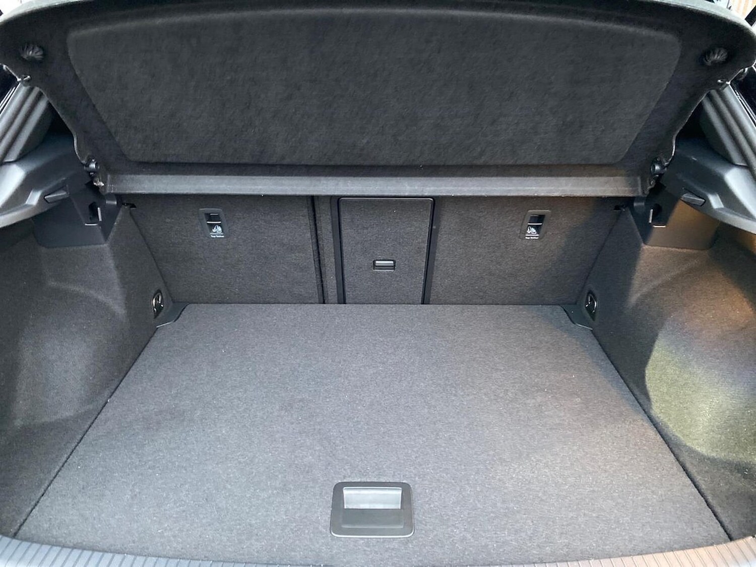 Used Volkswagen T-Roc 2022 for sale - 76799403: Photo 18