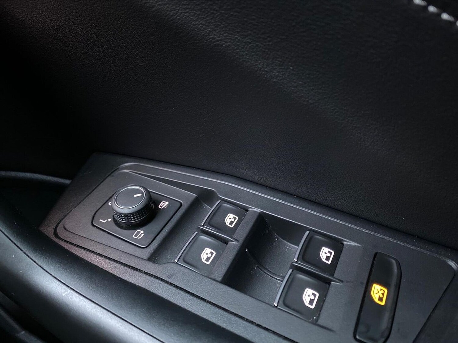 Used Volkswagen T-Roc 2022 for sale - 76799403: Photo 22