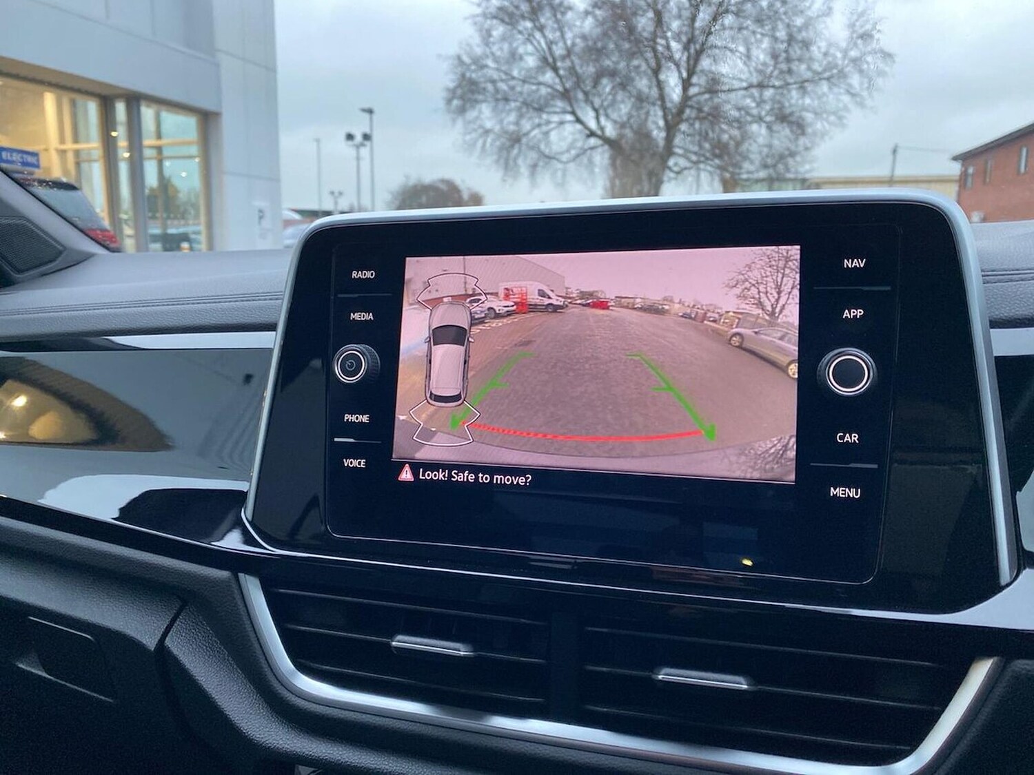 Used Volkswagen T-Roc 2022 for sale - 76799403: Photo 24