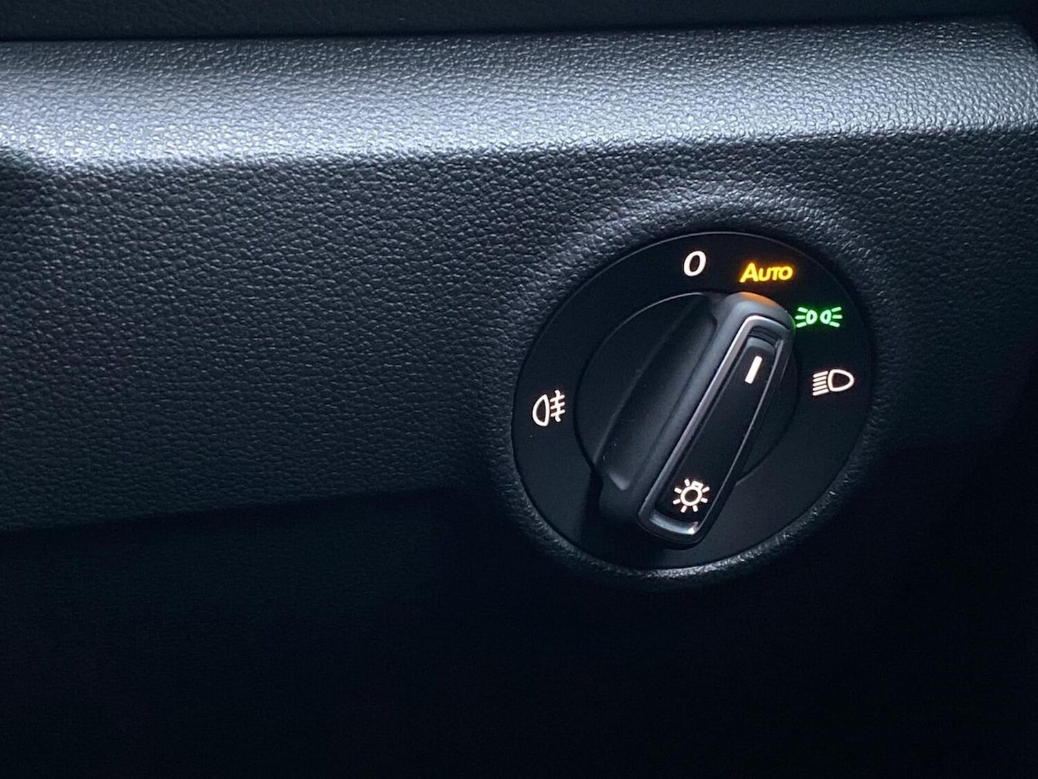 Used Volkswagen T-Roc 2022 for sale - 76799403: Photo 31