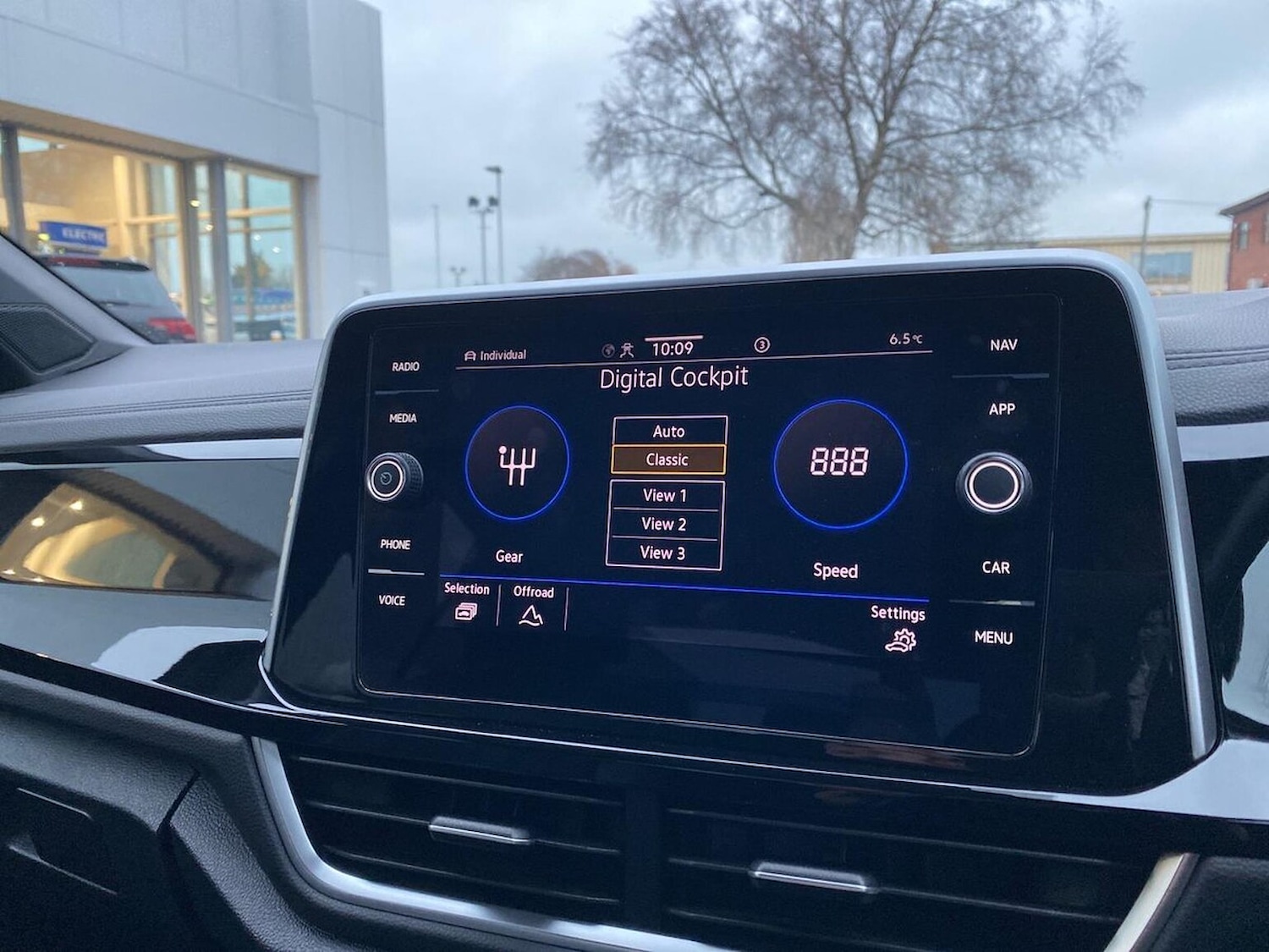 Used Volkswagen T-Roc 2022 for sale - 76799403: Photo 38