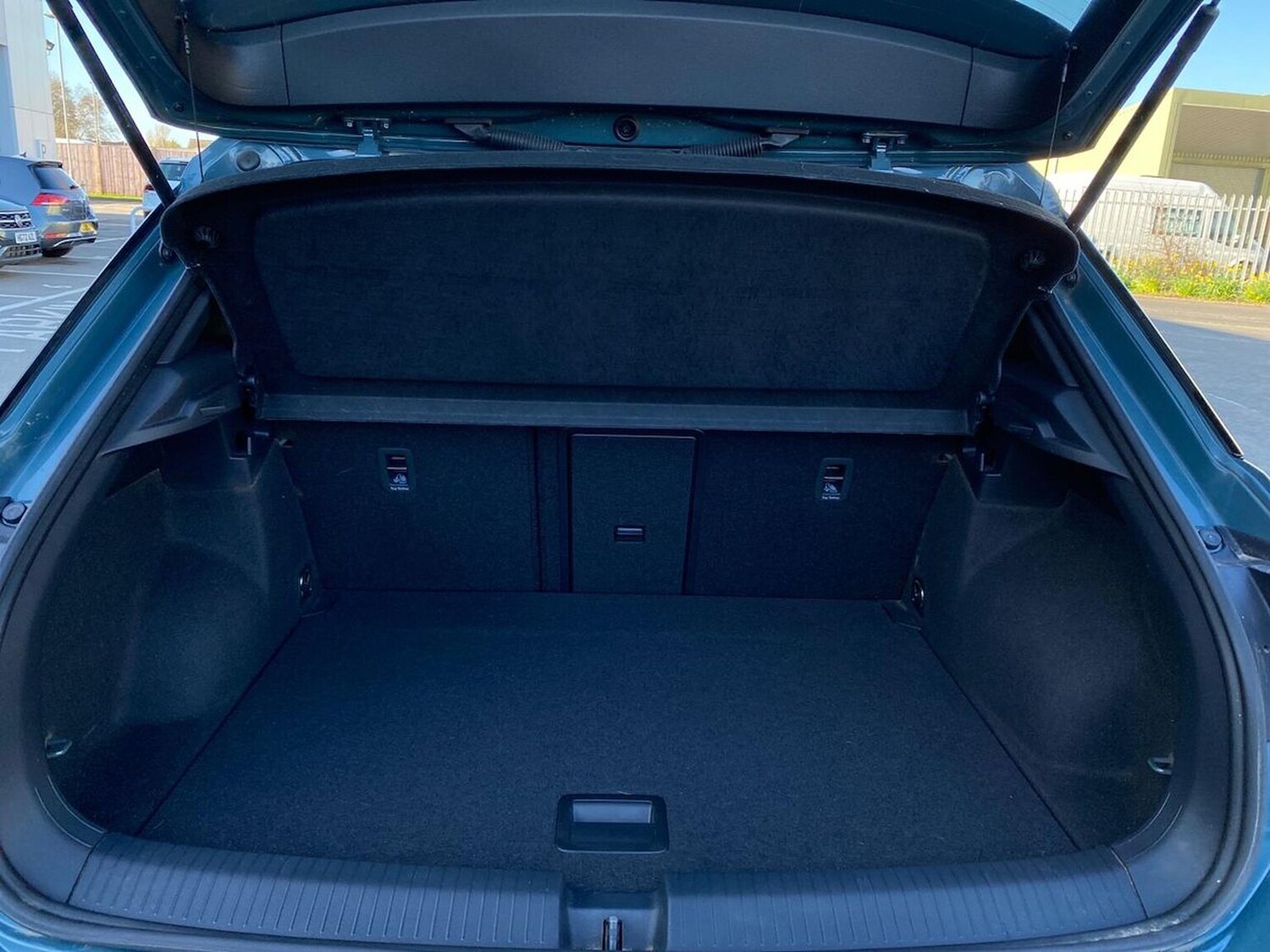 Used Volkswagen T-Roc 2023 for sale - 78194041: Photo 17