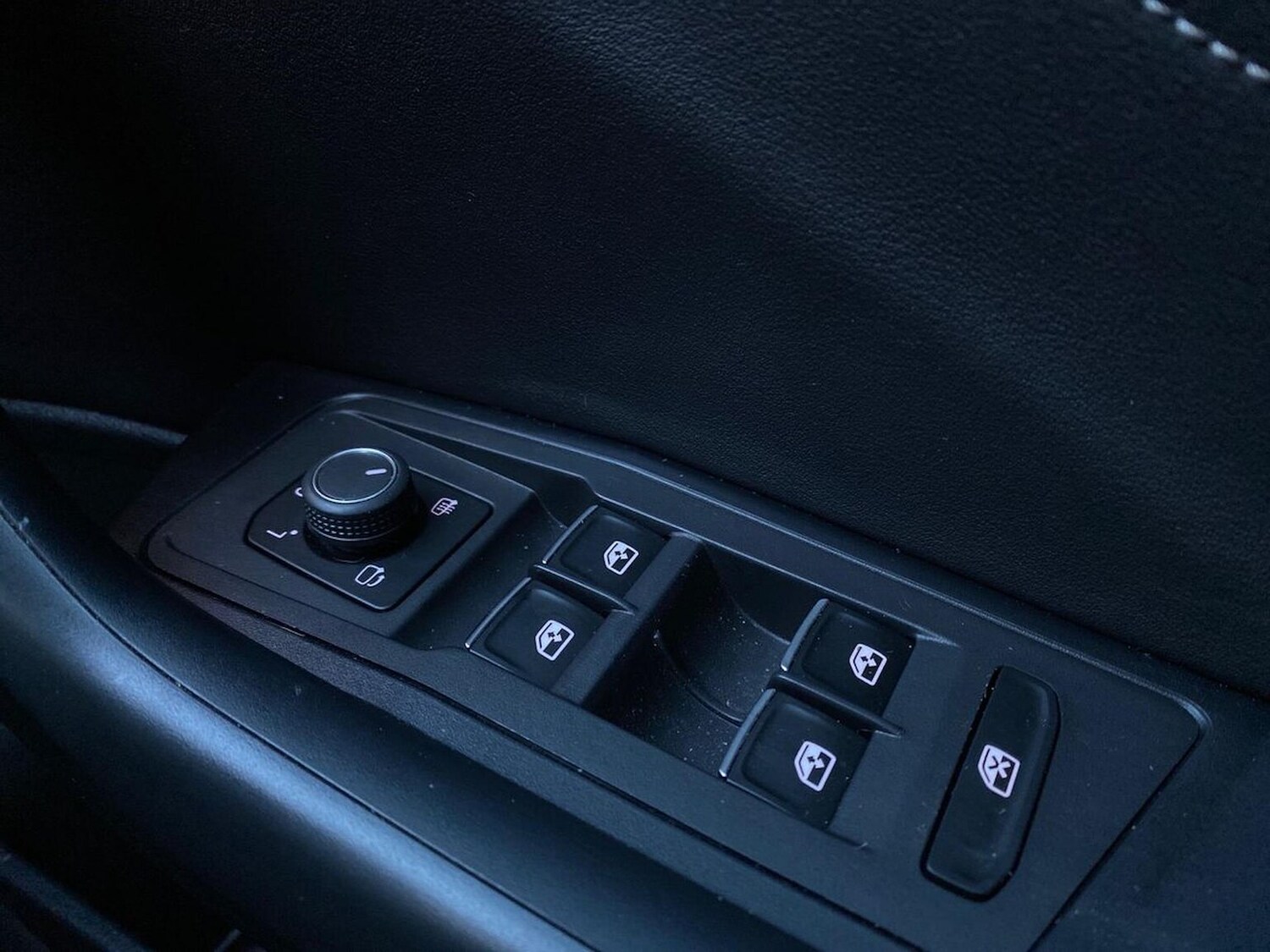 Used Volkswagen T-Roc 2023 for sale - 78194041: Photo 21