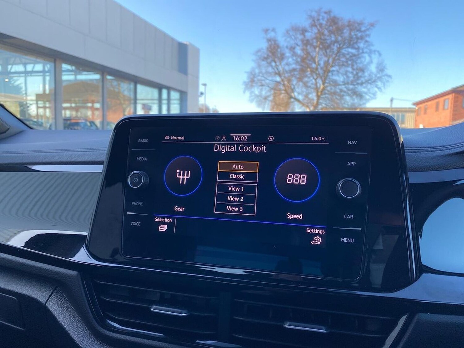 Used Volkswagen T-Roc 2023 for sale - 78194041: Photo 22