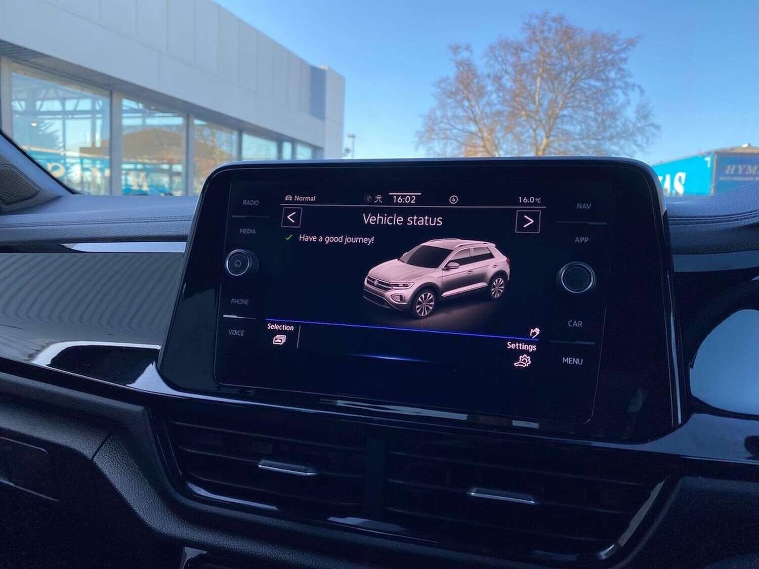 Used Volkswagen T-Roc 2023 for sale - 78194041: Photo 25