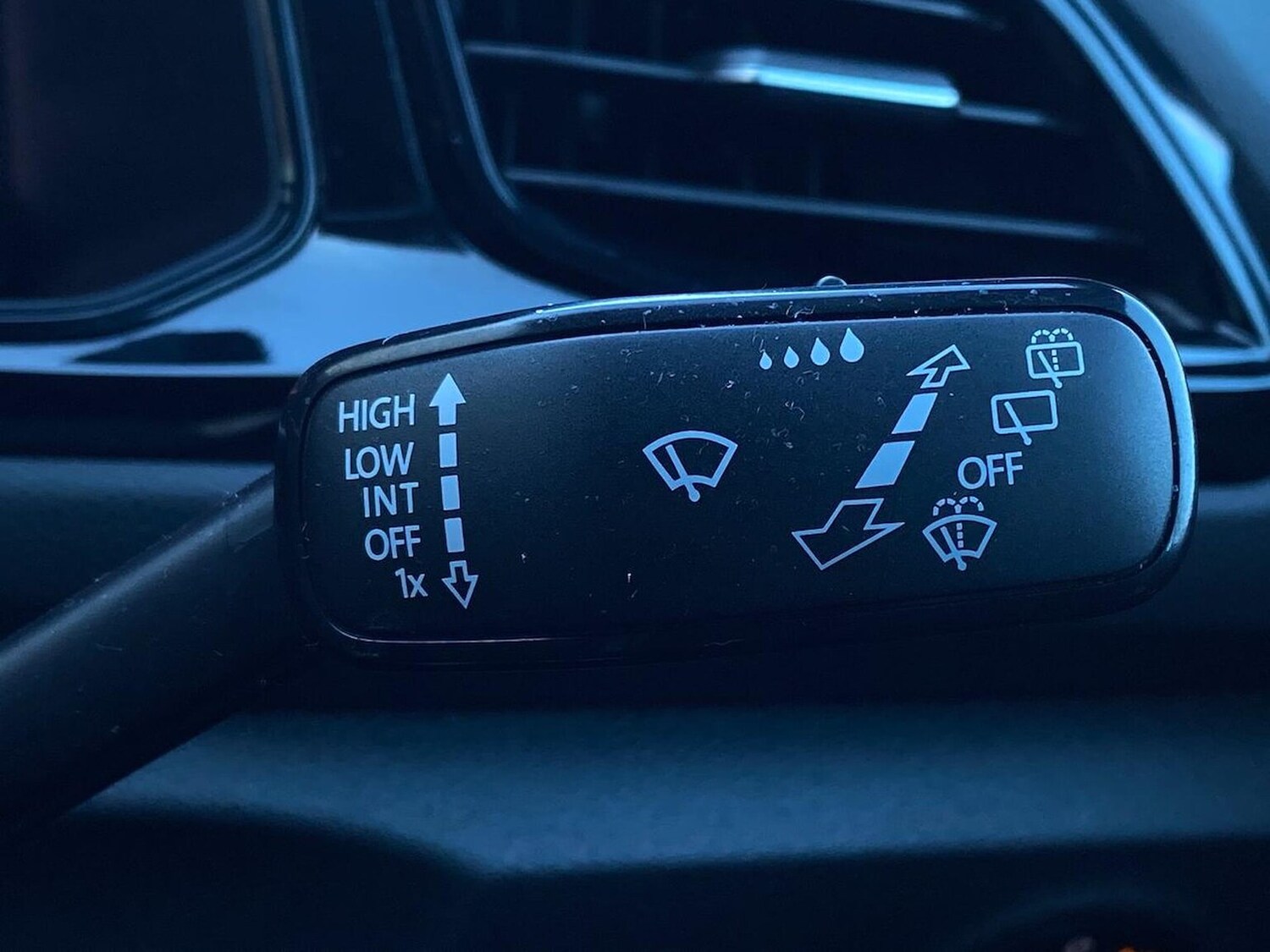 Used Volkswagen T-Roc 2023 for sale - 78194041: Photo 28