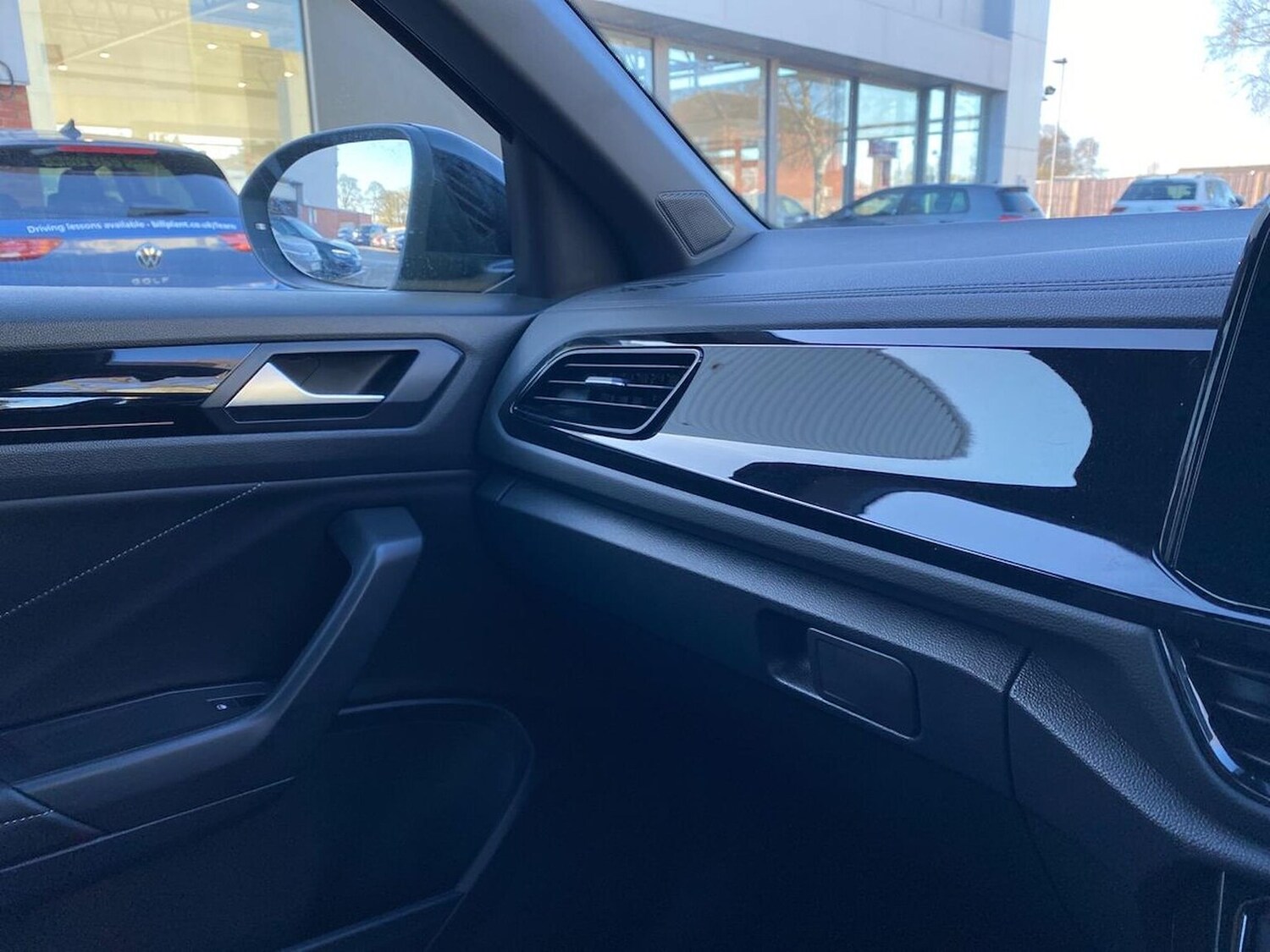 Used Volkswagen T-Roc 2023 for sale - 78194041: Photo 30